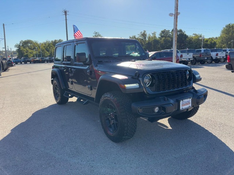 Jeep Wrangler Vehicle Full-screen Gallery Image 02