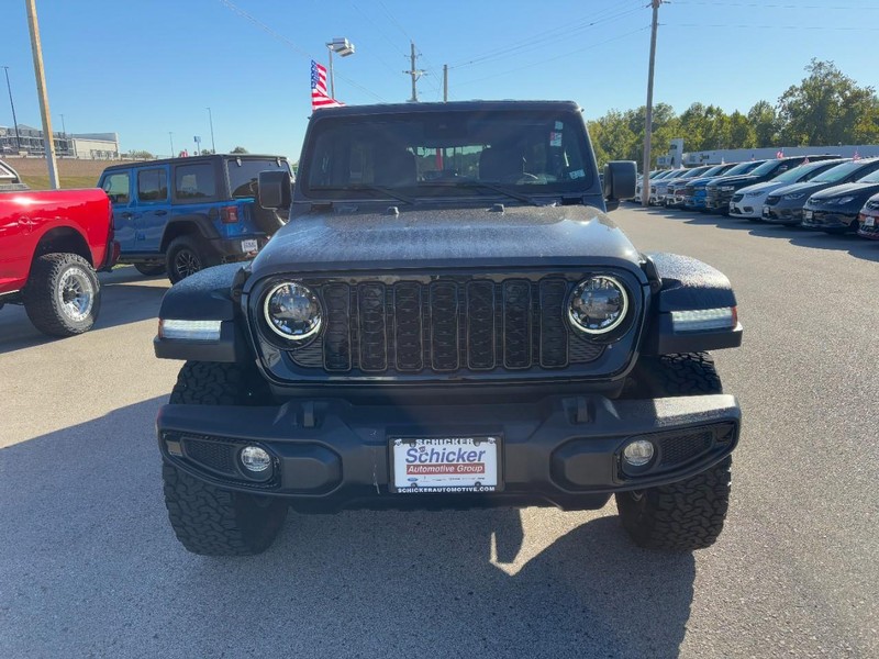 Jeep Wrangler Vehicle Full-screen Gallery Image 09