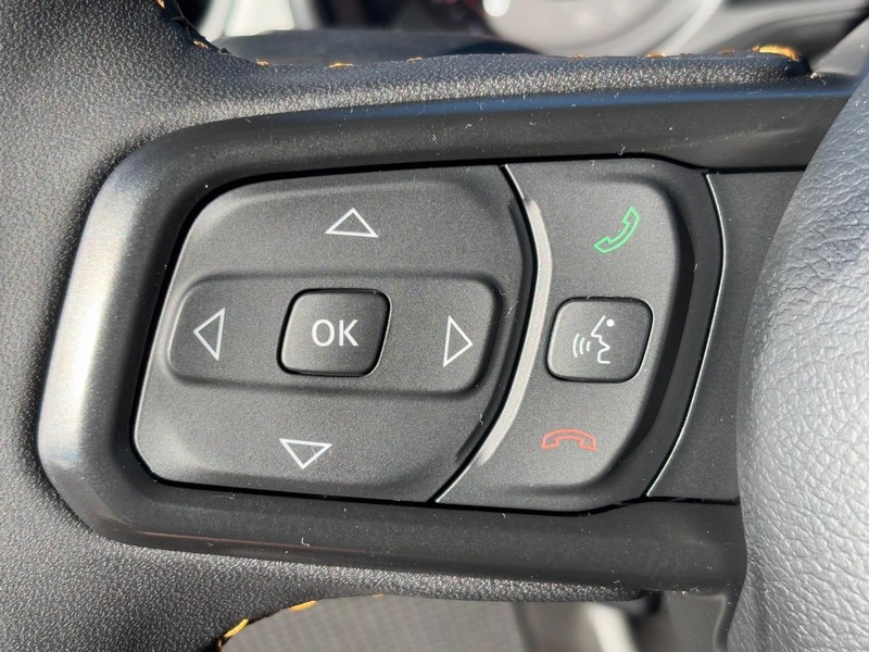 Jeep Wrangler Vehicle Full-screen Gallery Image 17