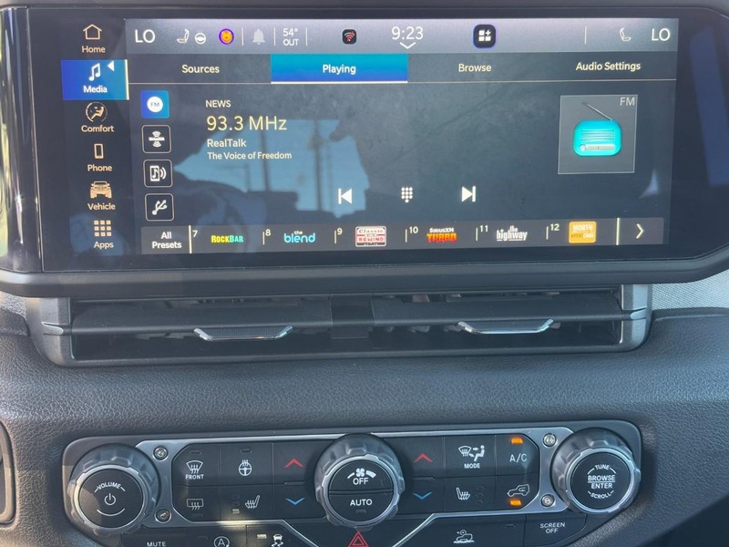 Jeep Wrangler Vehicle Full-screen Gallery Image 20