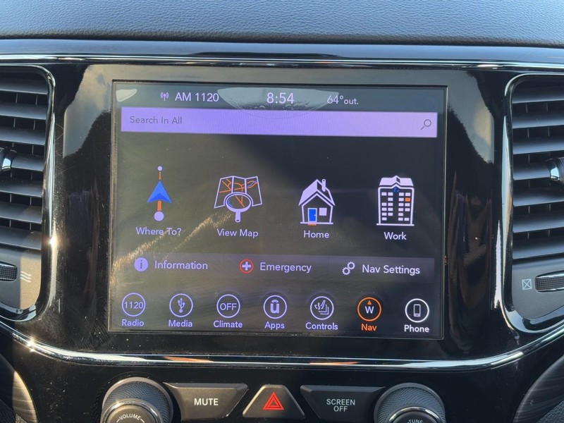 Jeep Grand Cherokee Vehicle Full-screen Gallery Image 13