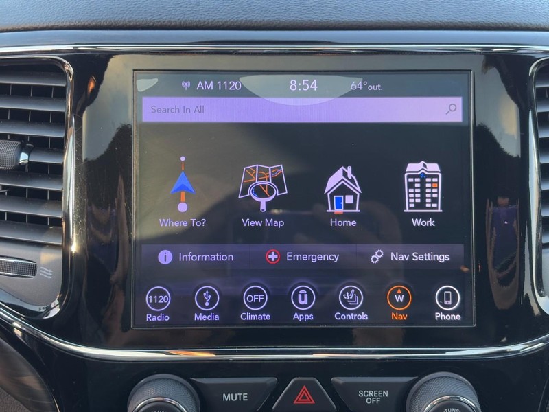 Jeep Grand Cherokee Vehicle Full-screen Gallery Image 20