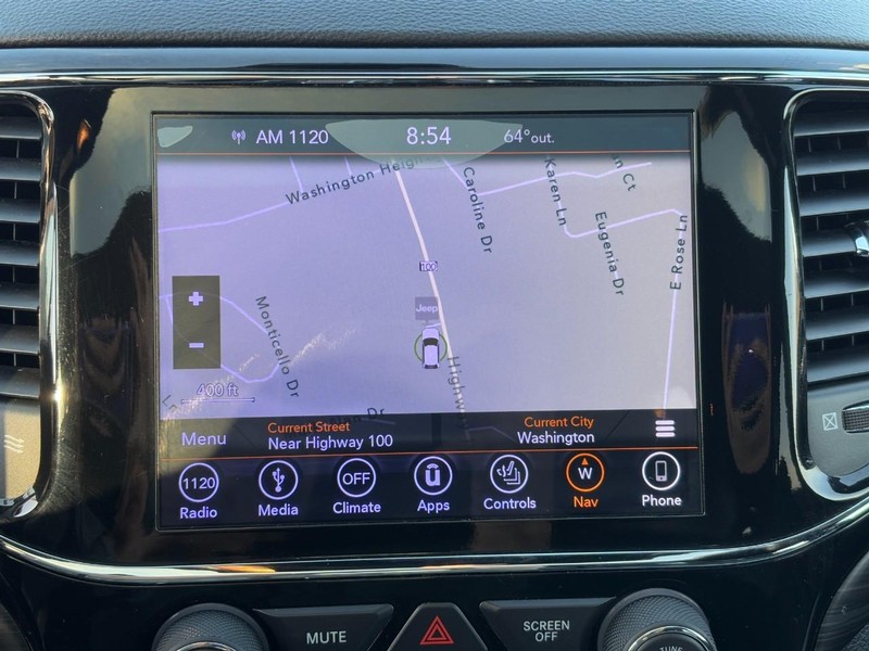 Jeep Grand Cherokee Vehicle Full-screen Gallery Image 22