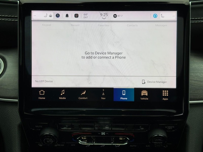 Jeep Grand Cherokee Vehicle Full-screen Gallery Image 13