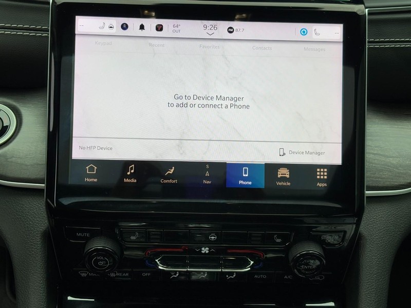 Jeep Grand Cherokee Vehicle Full-screen Gallery Image 19