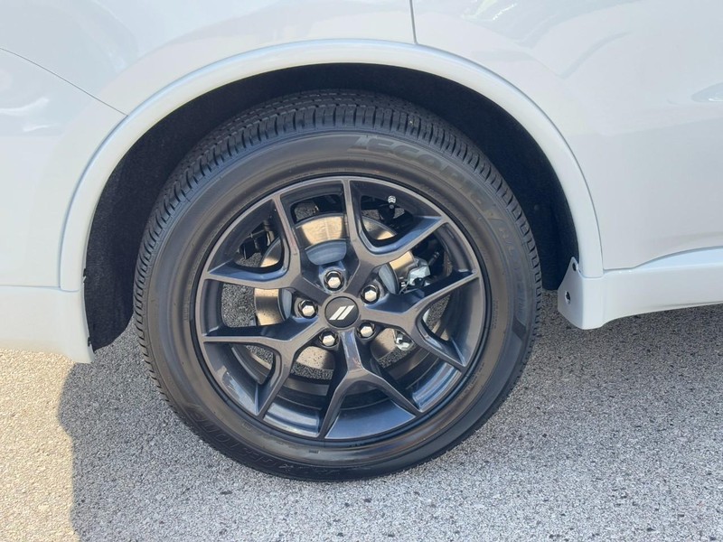 Dodge Durango Vehicle Full-screen Gallery Image 04