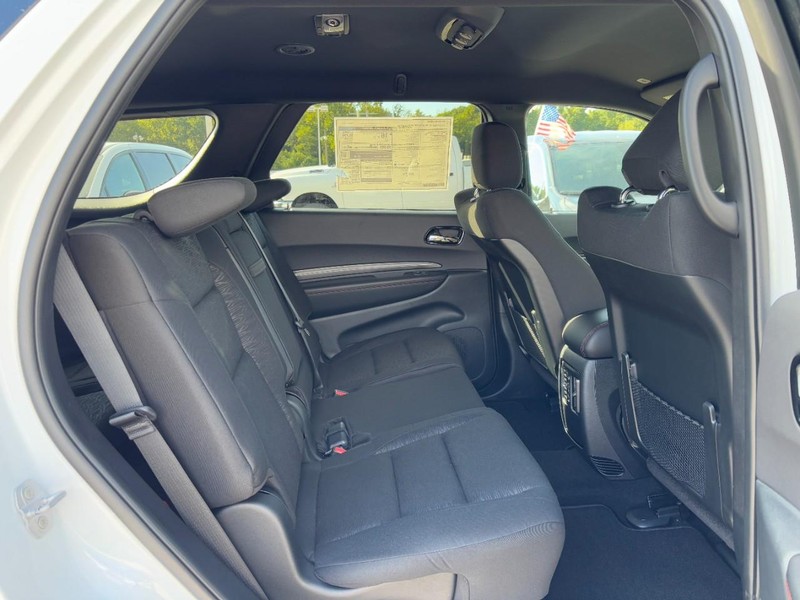 Dodge Durango Vehicle Full-screen Gallery Image 05