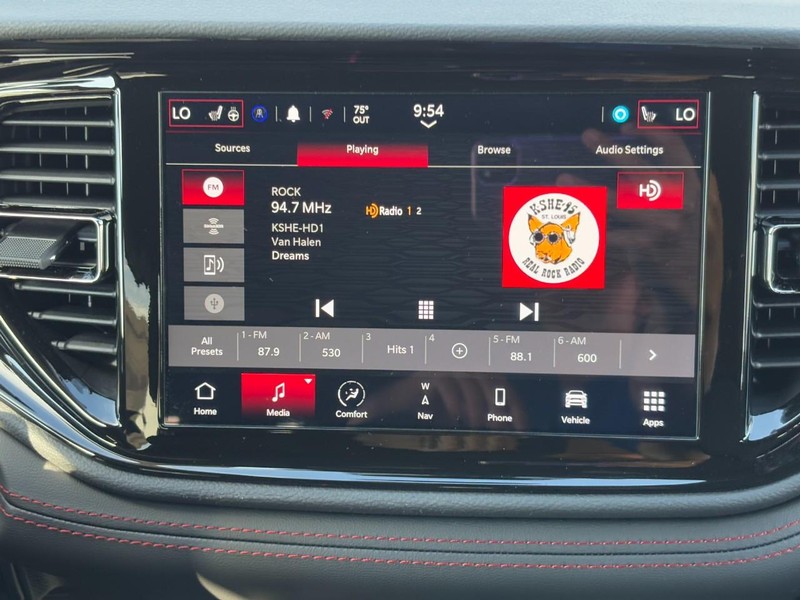 Dodge Durango Vehicle Full-screen Gallery Image 09