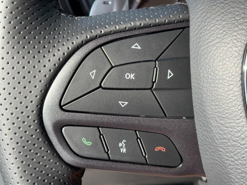 Dodge Durango Vehicle Full-screen Gallery Image 13