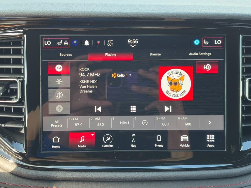 Dodge Durango Vehicle Full-screen Gallery Image 16