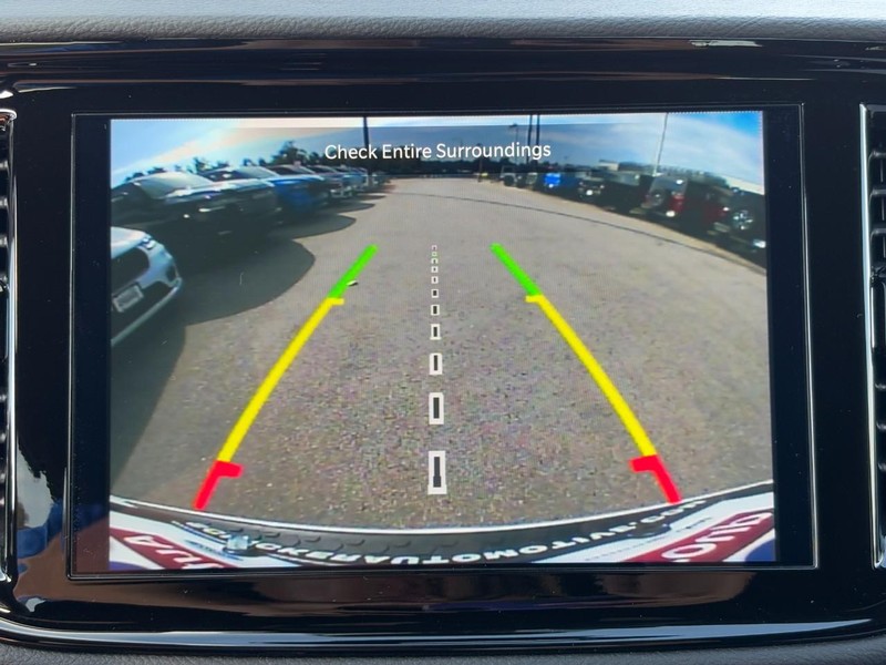 Dodge Durango Vehicle Full-screen Gallery Image 17