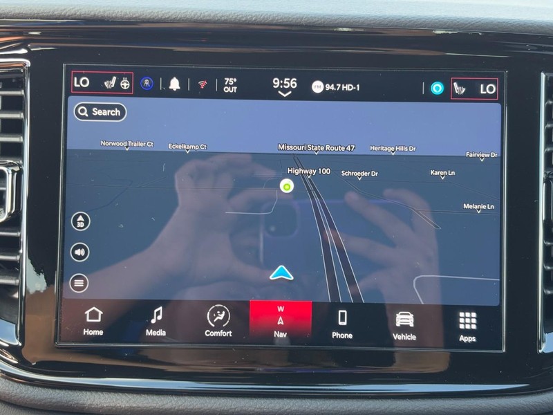 Dodge Durango Vehicle Full-screen Gallery Image 18