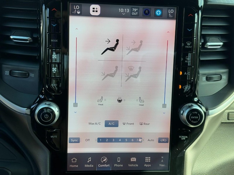 Ram 3500 Vehicle Full-screen Gallery Image 16