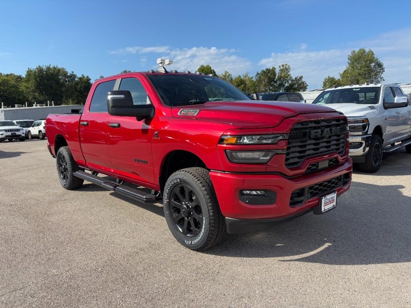 Ram 3500 Vehicle Full-screen Gallery Image 02