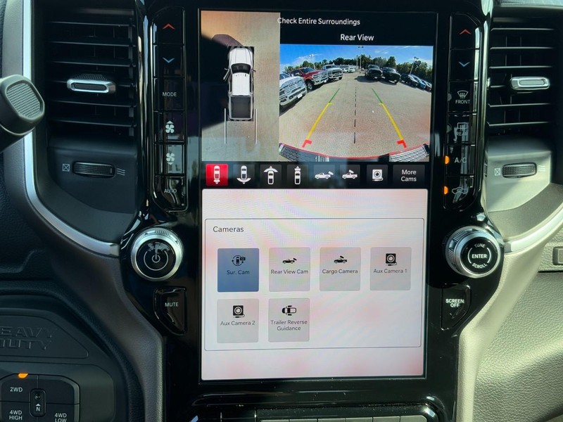 Ram 3500 Vehicle Full-screen Gallery Image 17