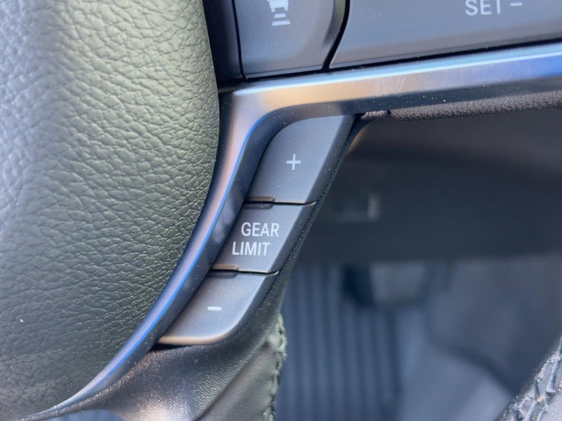 Ram 2500 Vehicle Full-screen Gallery Image 14