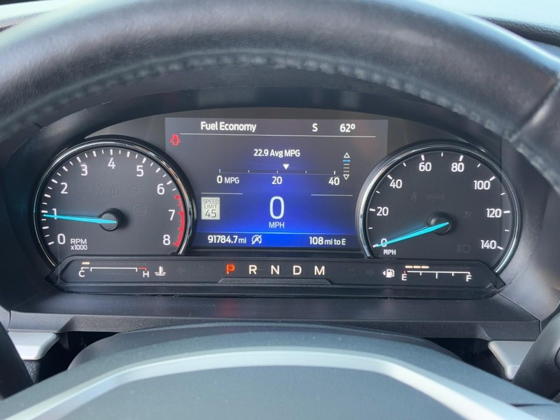 Ford Explorer Vehicle Full-screen Gallery Image 20