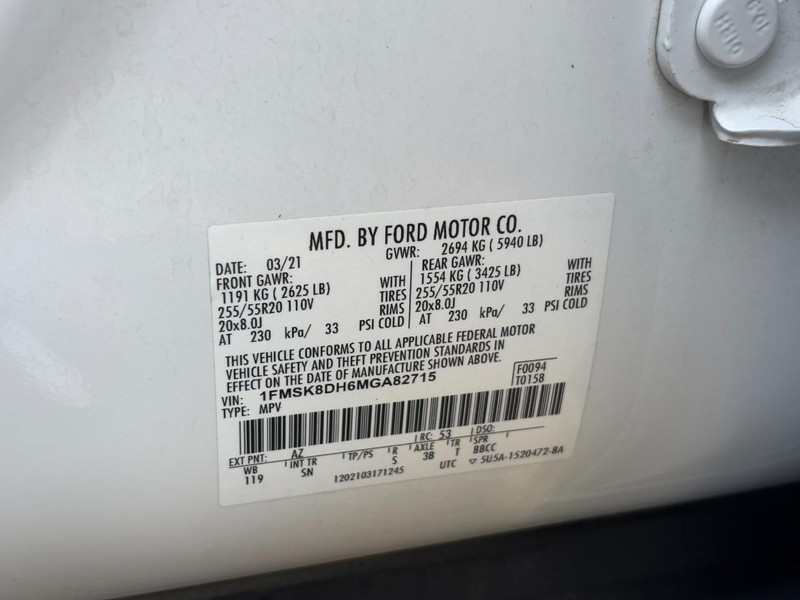 Ford Explorer Vehicle Full-screen Gallery Image 29