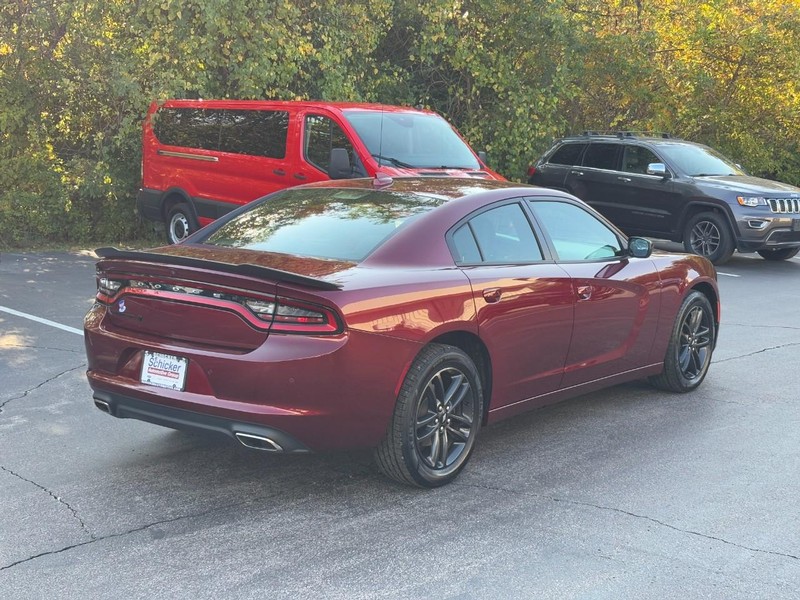 Dodge Charger Vehicle Full-screen Gallery Image 03