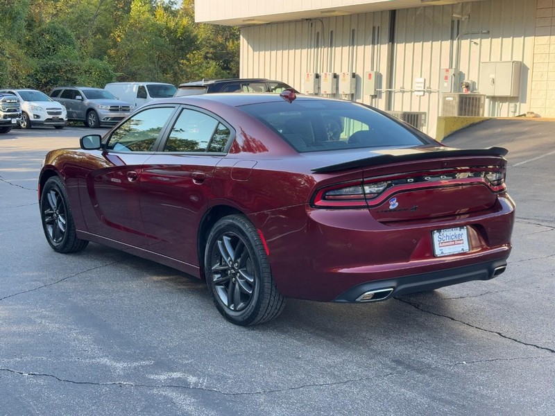 Dodge Charger Vehicle Full-screen Gallery Image 07