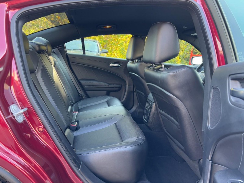 Dodge Charger Vehicle Full-screen Gallery Image 11