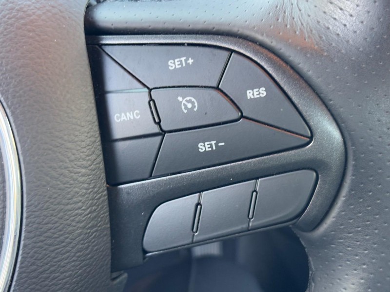 Dodge Charger Vehicle Full-screen Gallery Image 19