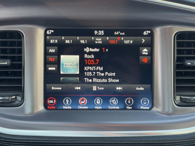 Dodge Charger Vehicle Full-screen Gallery Image 21