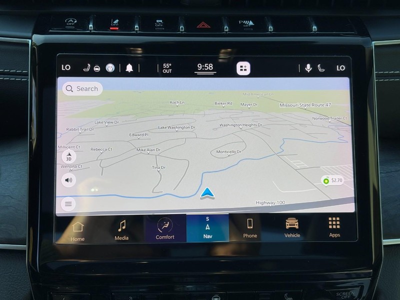 Jeep Grand Cherokee L Vehicle Full-screen Gallery Image 23