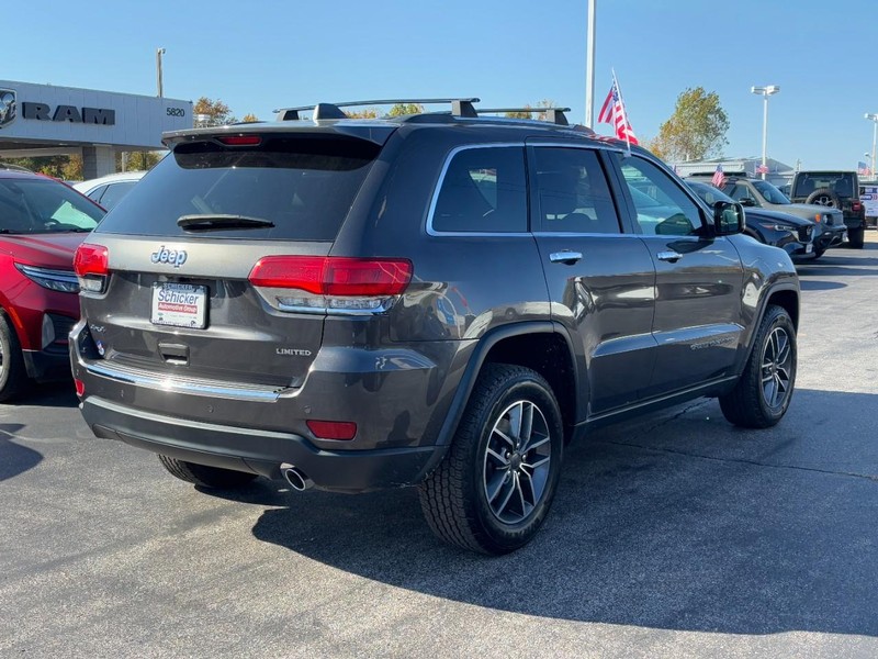 Jeep Grand Cherokee Vehicle Full-screen Gallery Image 03