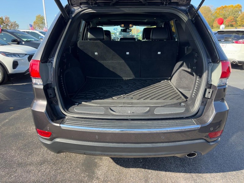 Jeep Grand Cherokee Vehicle Full-screen Gallery Image 04