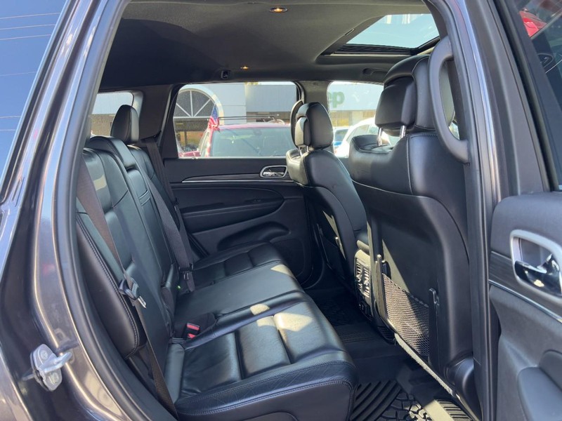 Jeep Grand Cherokee Vehicle Full-screen Gallery Image 10