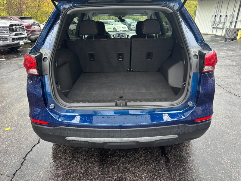 Chevrolet Equinox Vehicle Full-screen Gallery Image 04