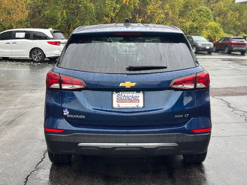 Chevrolet Equinox Vehicle Full-screen Gallery Image 05