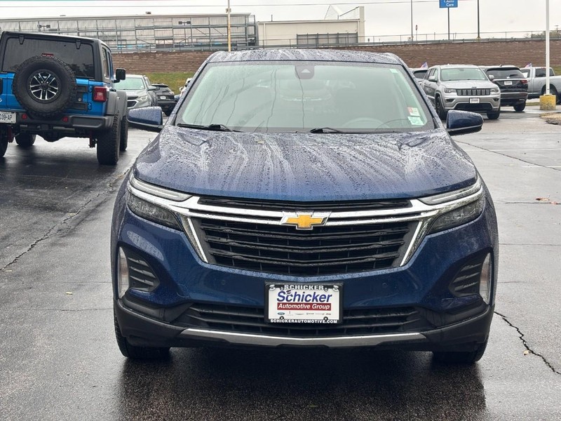 Chevrolet Equinox Vehicle Full-screen Gallery Image 09