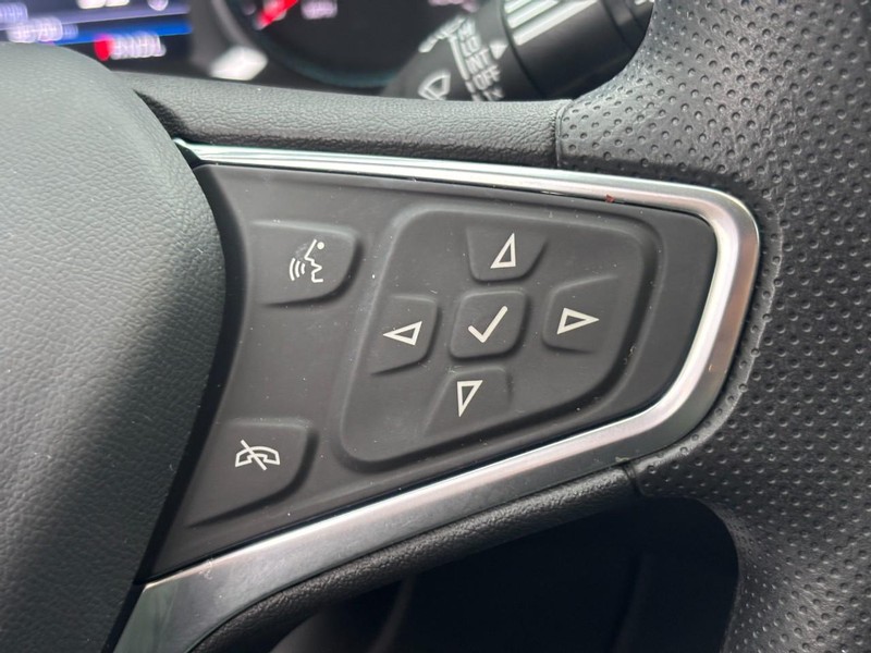 Chevrolet Equinox Vehicle Full-screen Gallery Image 18