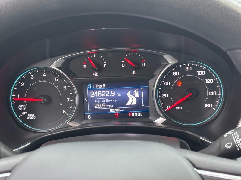 Chevrolet Equinox Vehicle Full-screen Gallery Image 19