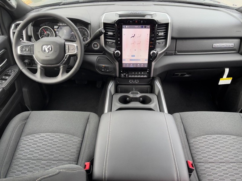 Ram 3500 Vehicle Full-screen Gallery Image 05