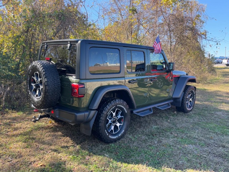 Jeep Wrangler Vehicle Full-screen Gallery Image 03