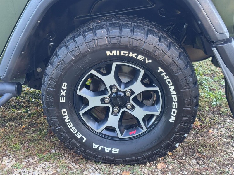 Jeep Wrangler Vehicle Full-screen Gallery Image 07