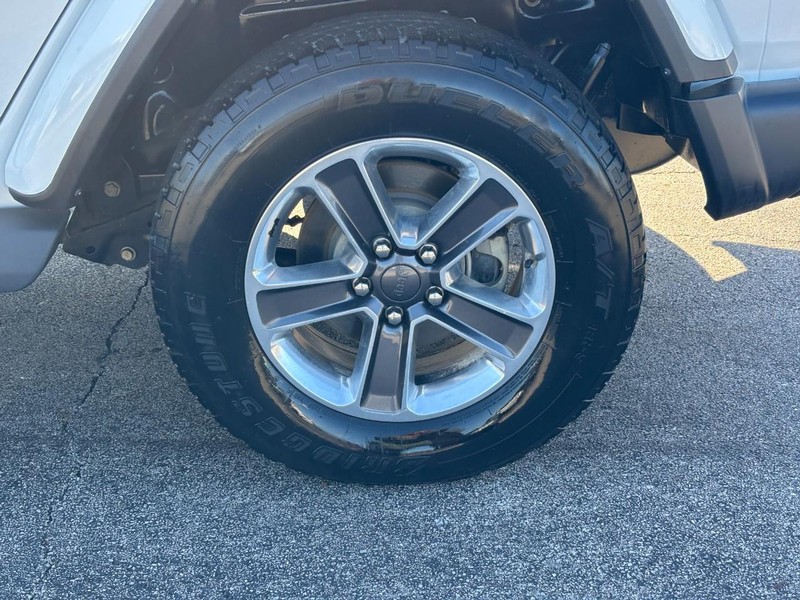 Jeep Wrangler Unlimited Vehicle Full-screen Gallery Image 07