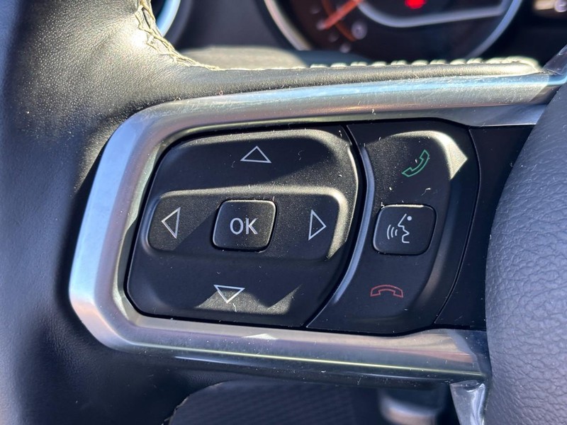 Jeep Wrangler Unlimited Vehicle Full-screen Gallery Image 17