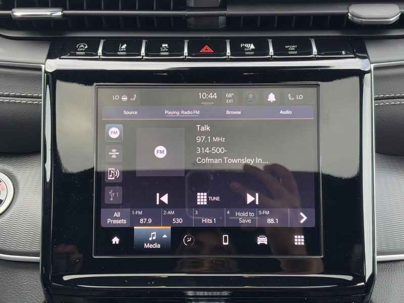 Jeep Grand Cherokee Vehicle Full-screen Gallery Image 08