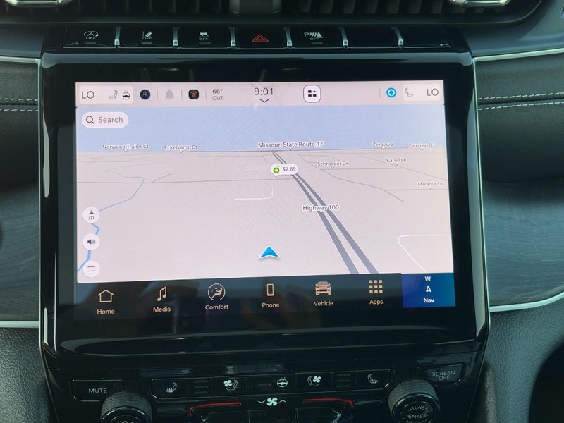 Jeep Grand Cherokee L Vehicle Full-screen Gallery Image 18