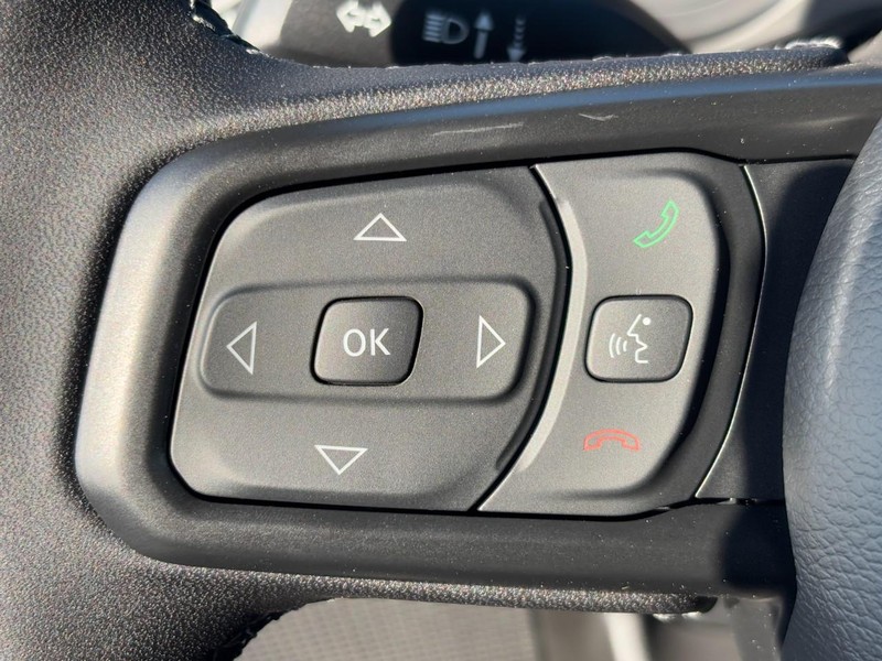 Jeep Wrangler Vehicle Full-screen Gallery Image 12