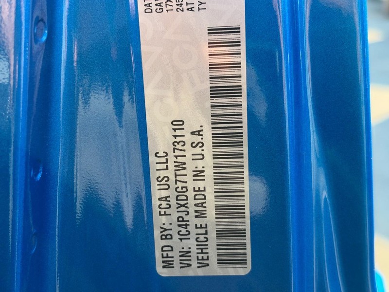 Jeep Wrangler Vehicle Full-screen Gallery Image 20