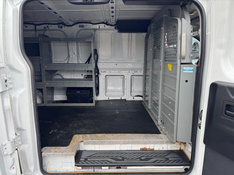 Ford Transit Van Vehicle Full-screen Gallery Image 10