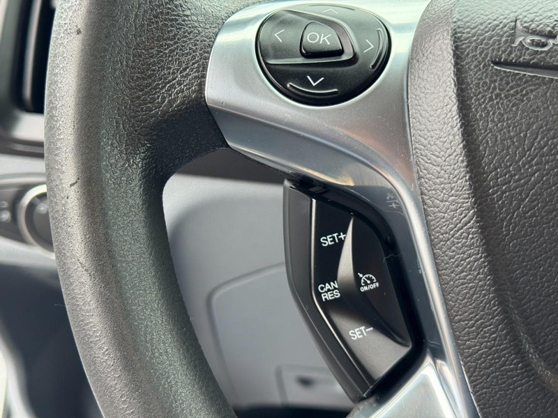 Ford Transit Van Vehicle Full-screen Gallery Image 15