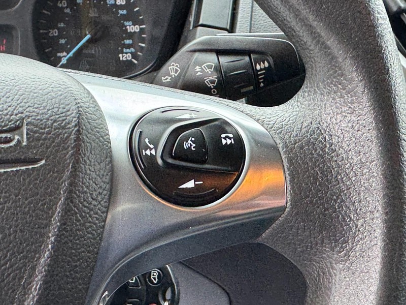 Ford Transit Van Vehicle Full-screen Gallery Image 16