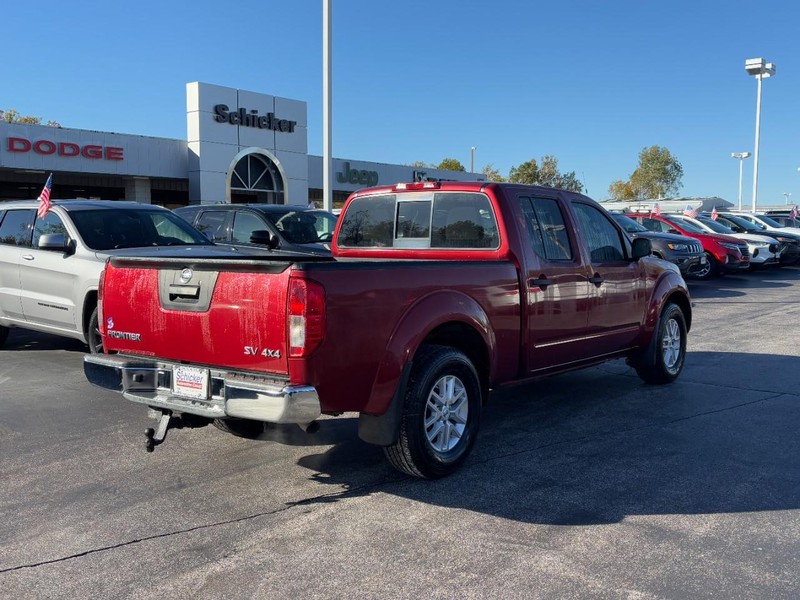 Nissan Frontier Vehicle Full-screen Gallery Image 03