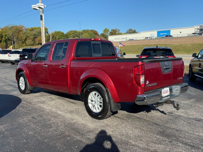 Nissan Frontier Vehicle Full-screen Gallery Image 05